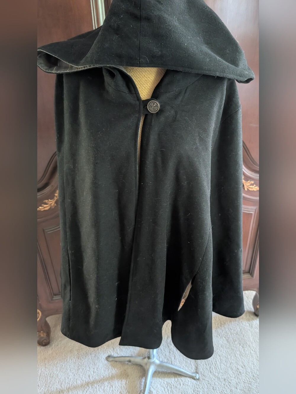 Outlander Fraser Tartan Reversible Cape - Picture 7 of 8